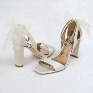 Badgley Mischka Kim, Ivory Wedding Shoes, Block Heel, Back Bow 7M NWT